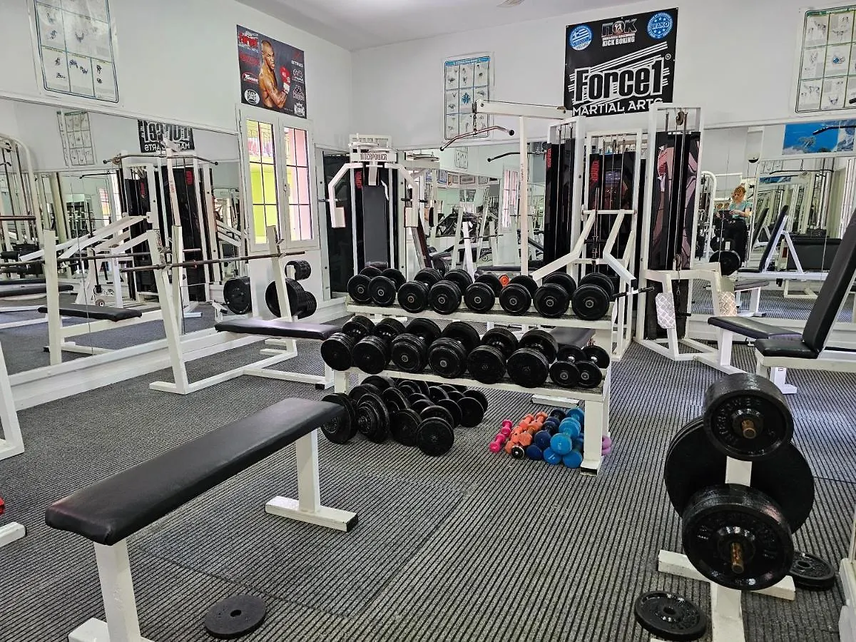 Gosia Apartment Gym Included Lixúri